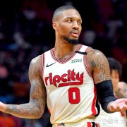 K1体育官方网站- 开拓者利拉德表忠心，承诺留守波特兰  